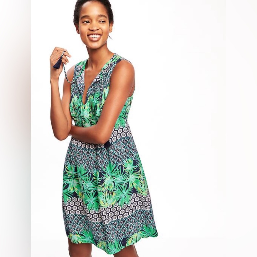 Old Navy Women’s Size M Tropical Swing Dress